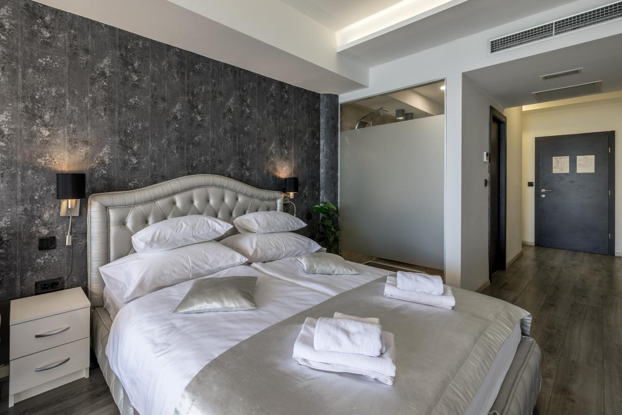 Luxury 