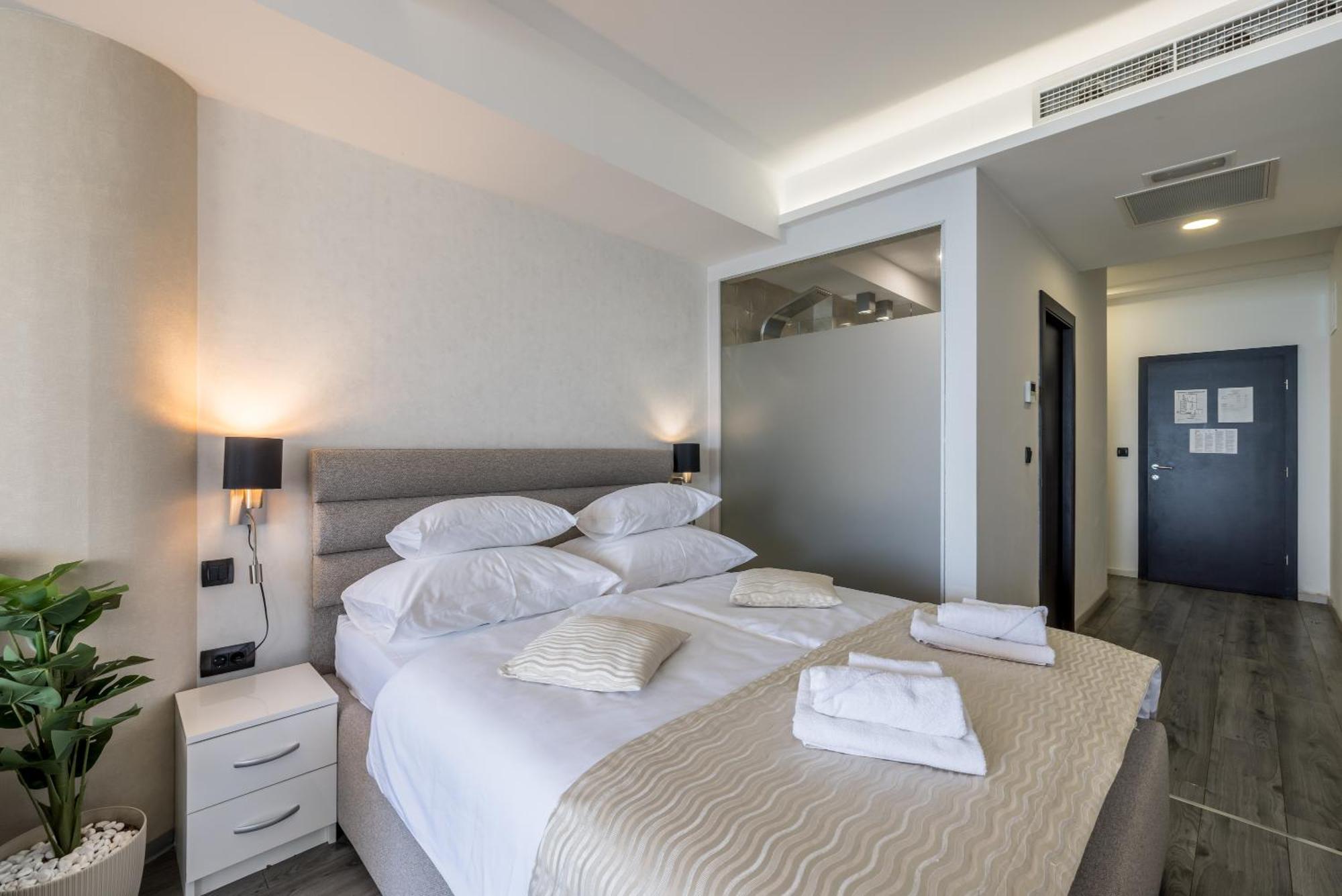 Luxury 