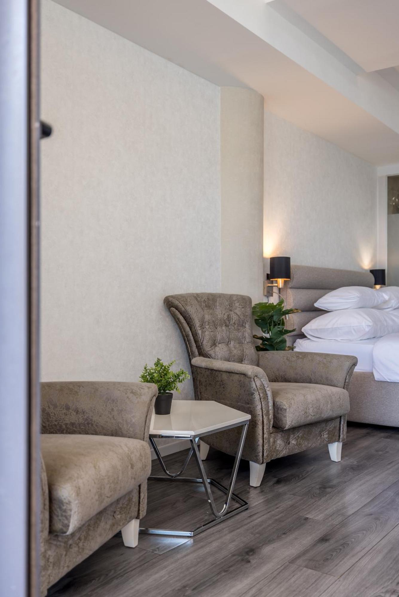 Luxury 