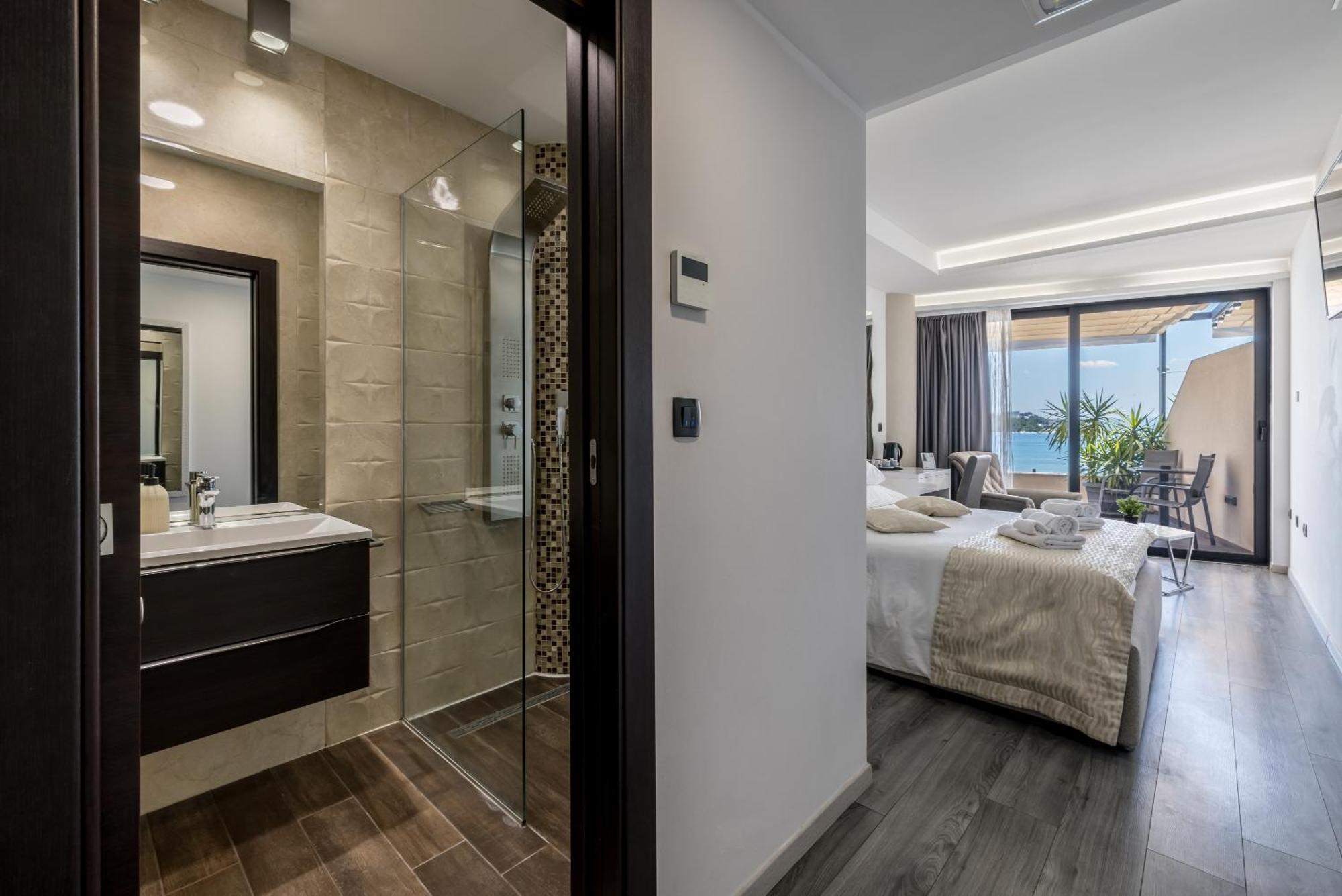 Luxury 